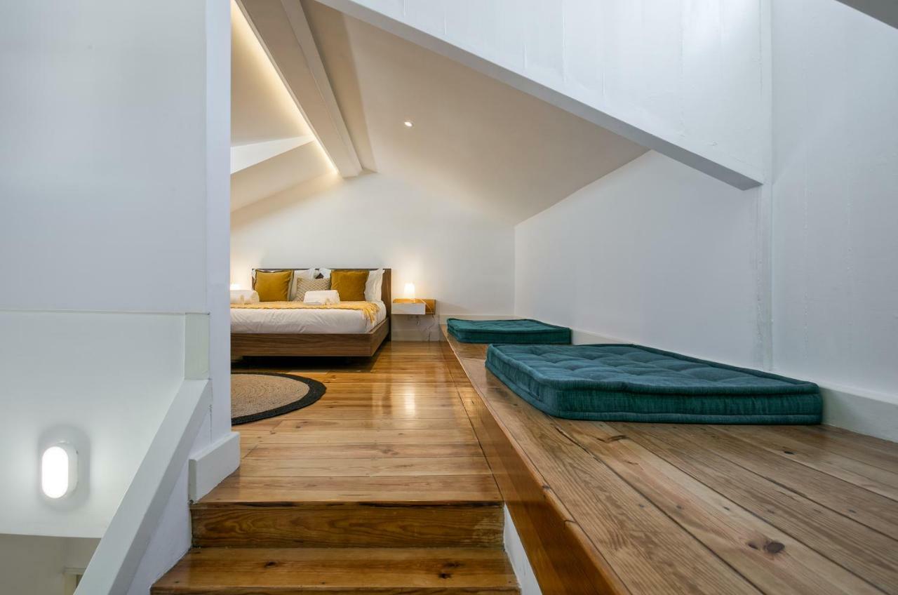 Hip Tailor Made Duplex Penthouse In Bairro Alto Lisboa Exterior foto