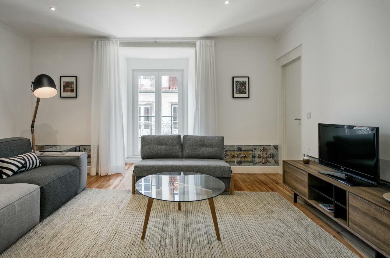 Hip Tailor Made Duplex Penthouse In Bairro Alto Lisboa Exterior foto