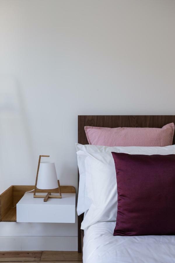 Hip Tailor Made Duplex Penthouse In Bairro Alto Lisboa Exterior foto