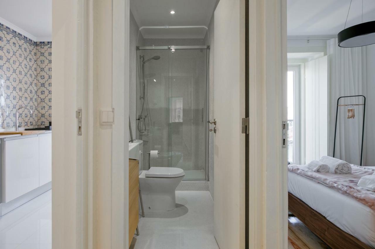 Hip Tailor Made Duplex Penthouse In Bairro Alto Lisboa Exterior foto
